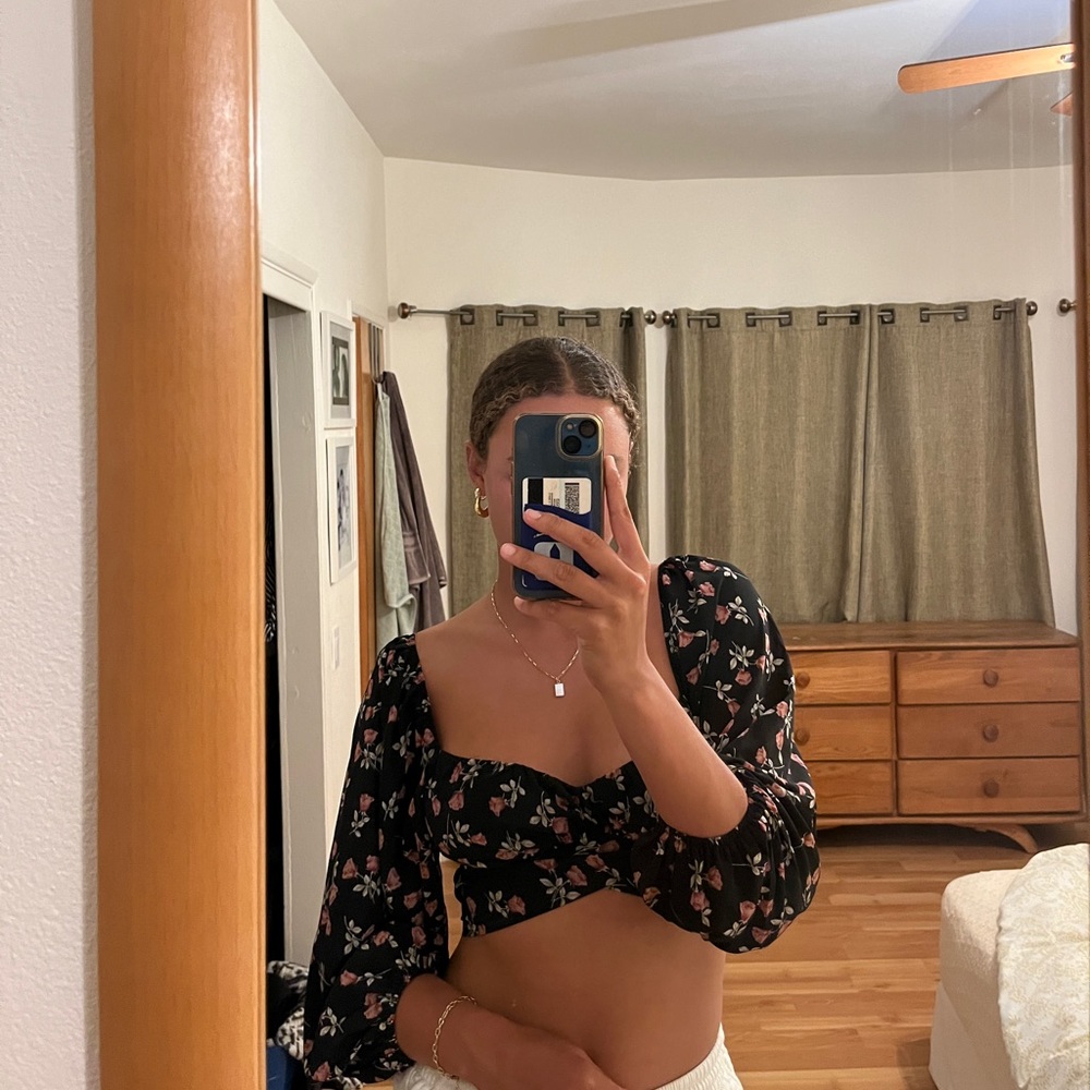 cropped floral Blush BJ top!